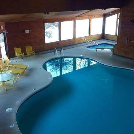 Cedar Motor Inn Marquette Ngoại thất bức ảnh