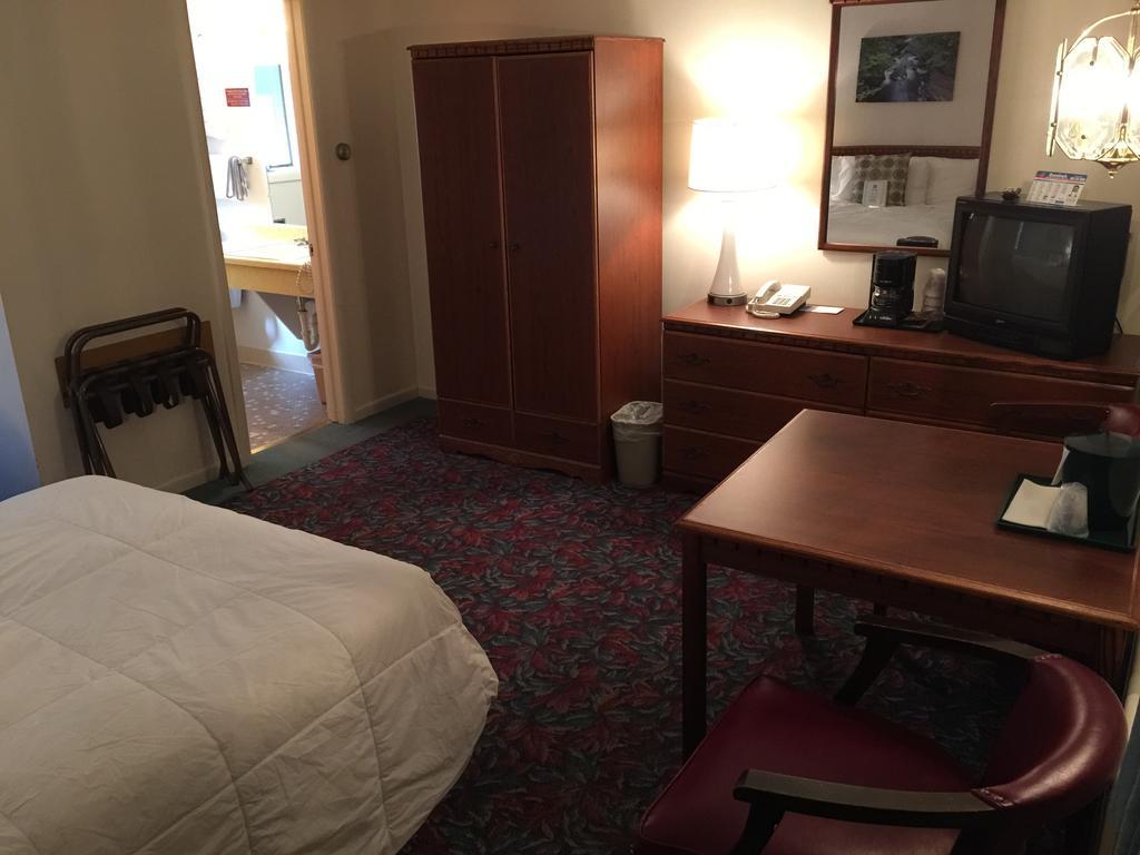 Cedar Motor Inn Marquette Phòng bức ảnh