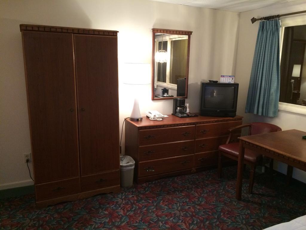 Cedar Motor Inn Marquette Phòng bức ảnh