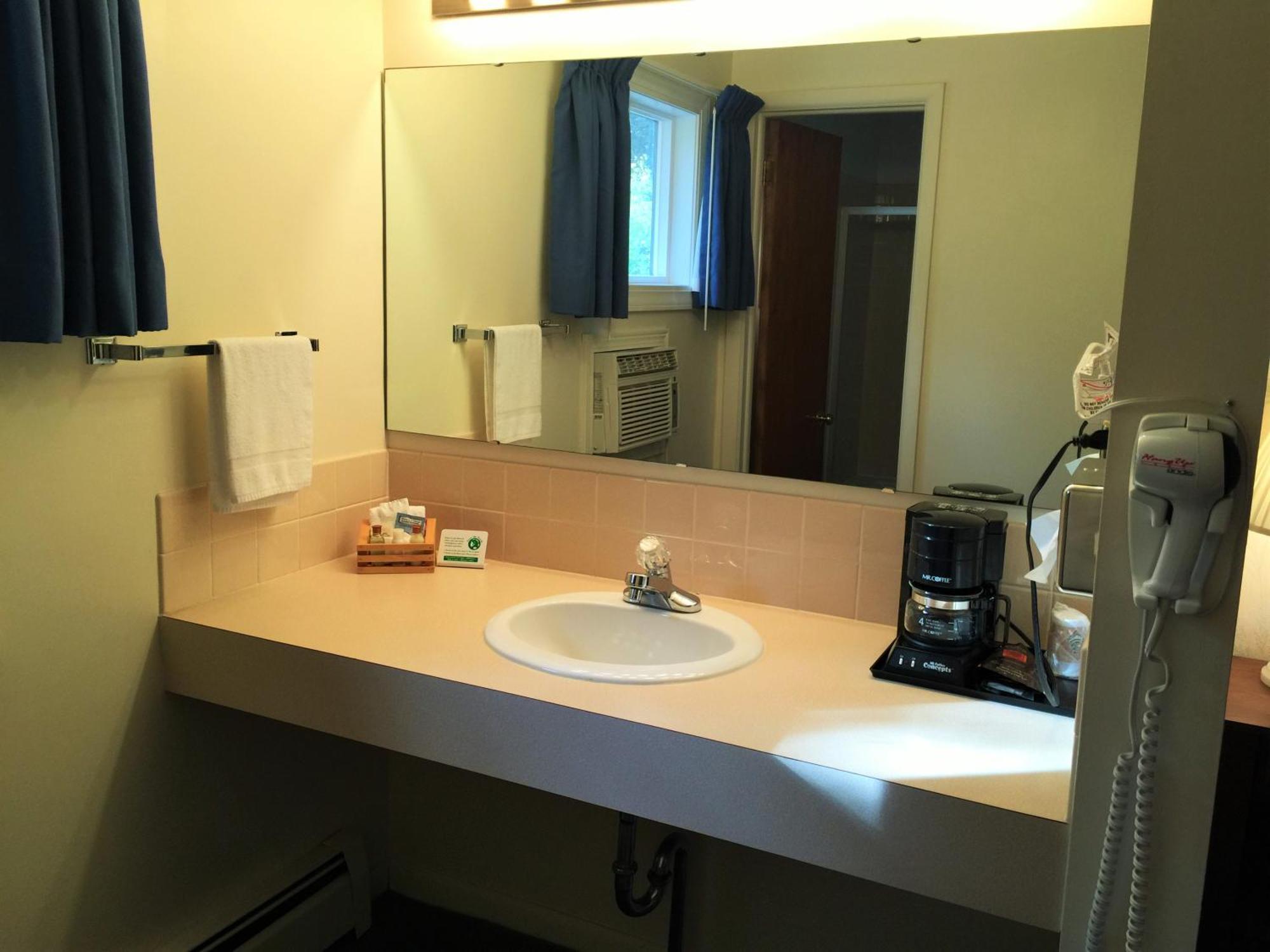 Cedar Motor Inn Marquette Phòng bức ảnh