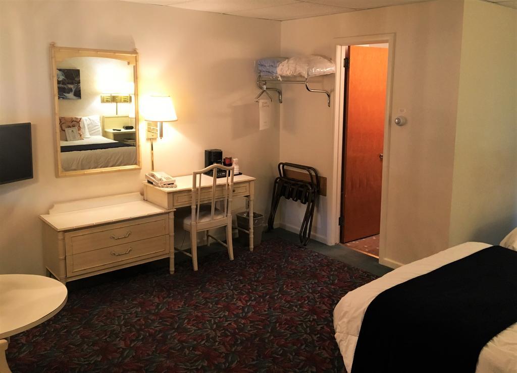 Cedar Motor Inn Marquette Ngoại thất bức ảnh