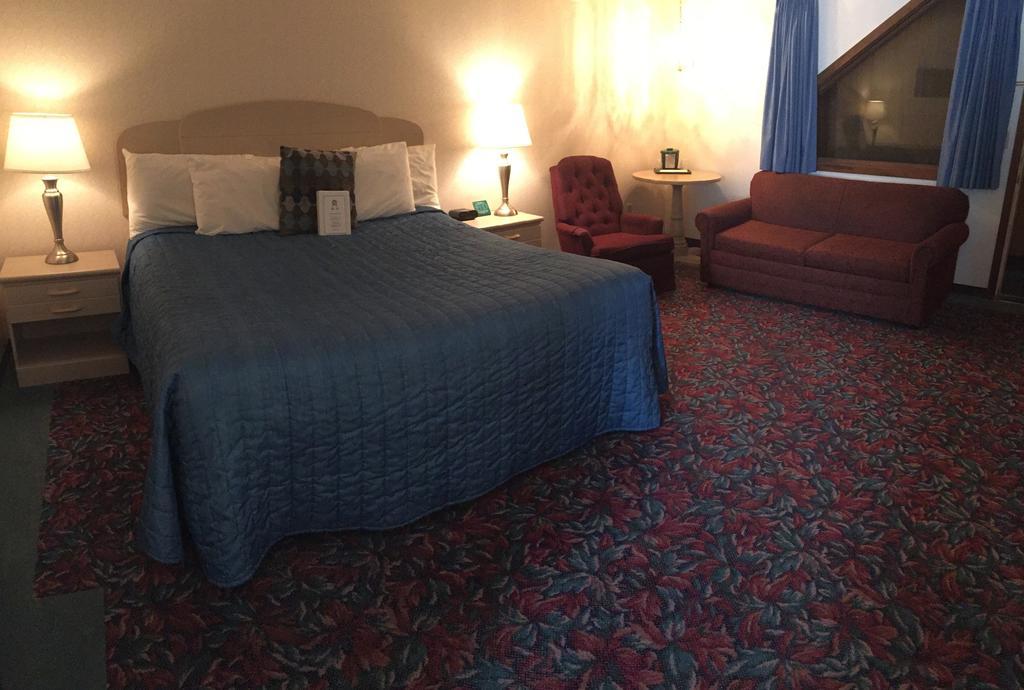 Cedar Motor Inn Marquette Ngoại thất bức ảnh