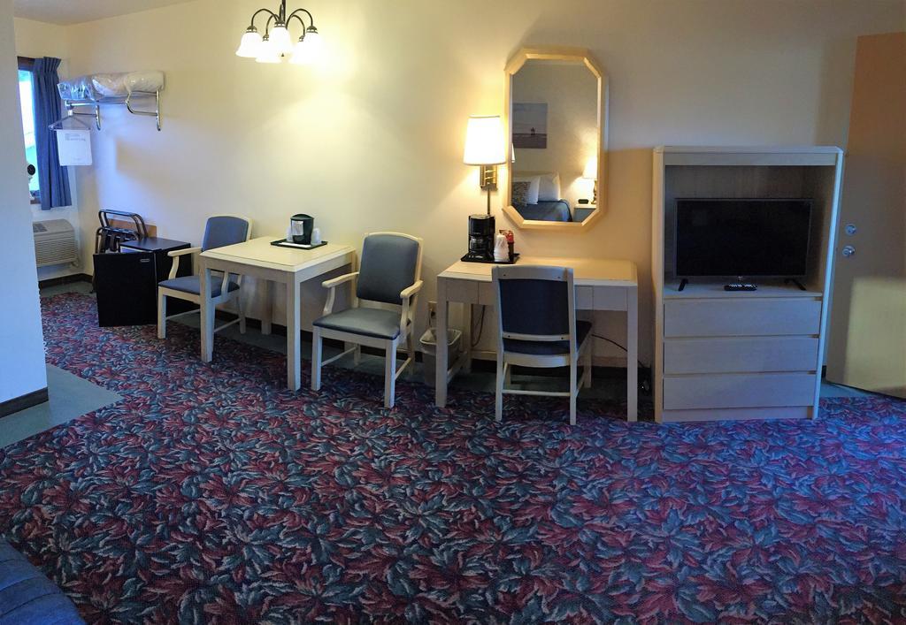 Cedar Motor Inn Marquette Ngoại thất bức ảnh