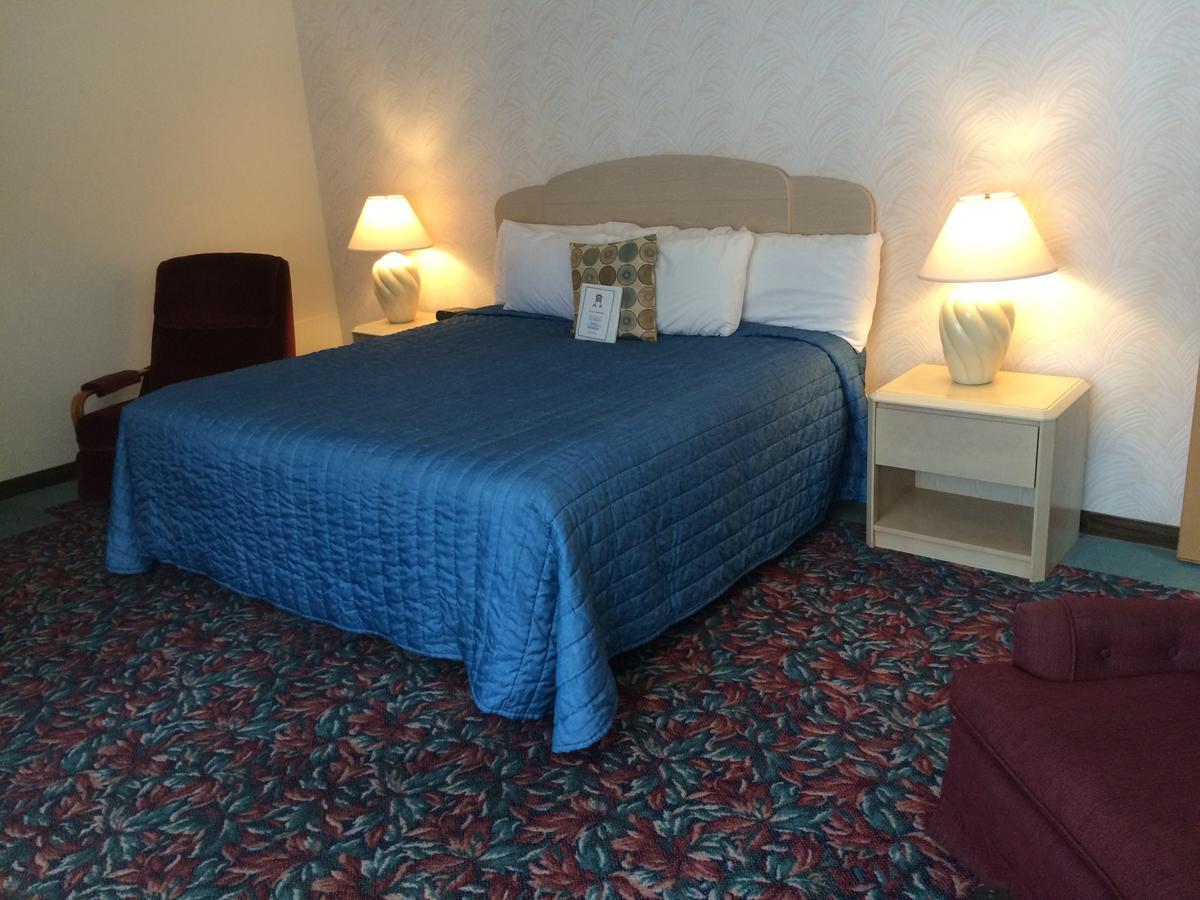 Cedar Motor Inn Marquette Ngoại thất bức ảnh