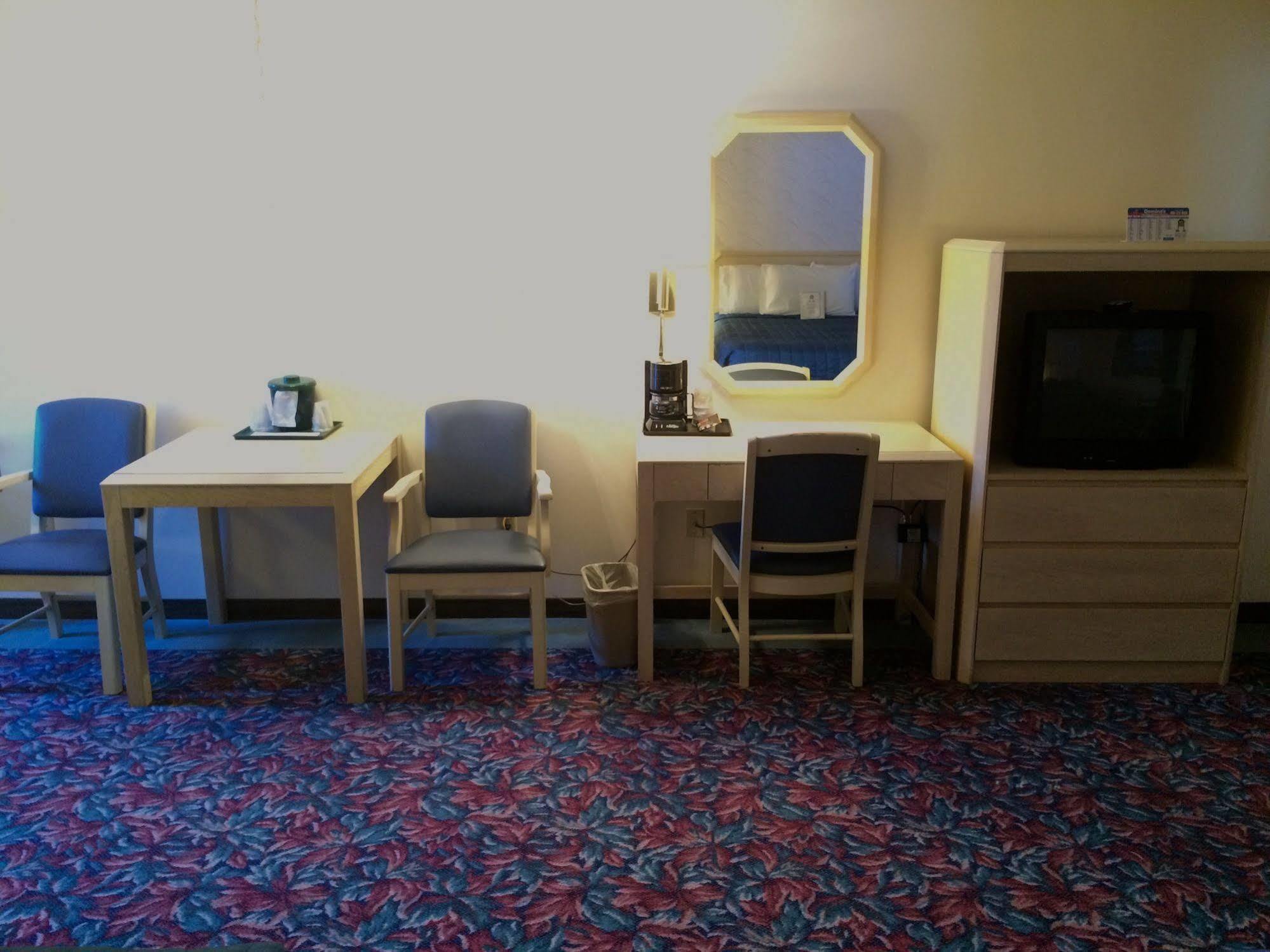 Cedar Motor Inn Marquette Ngoại thất bức ảnh