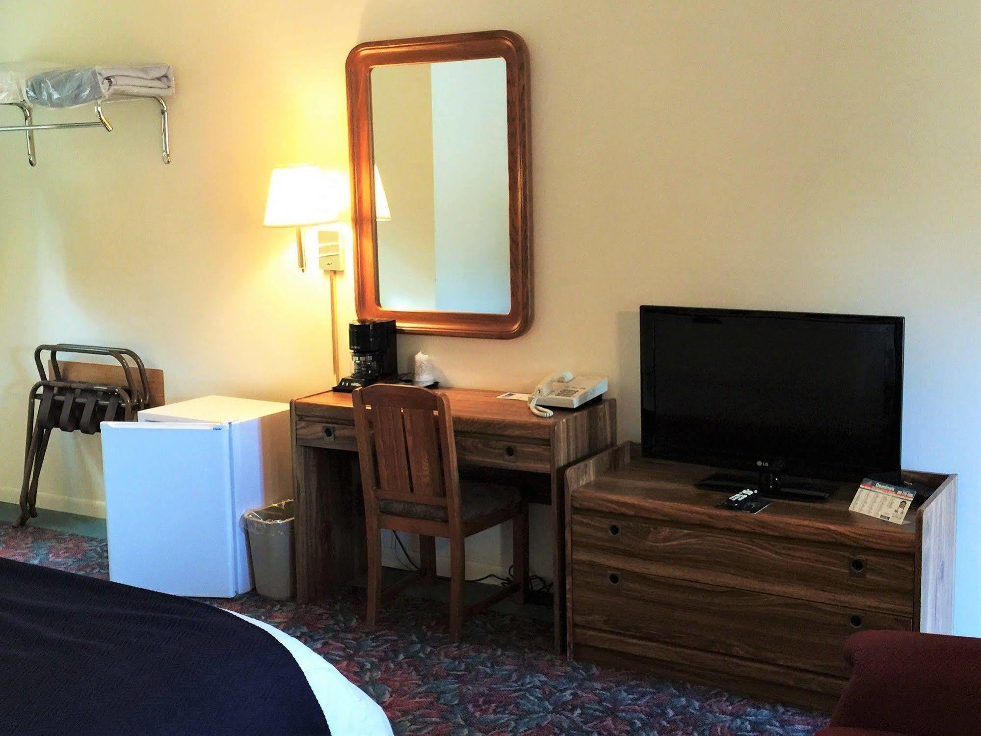 Cedar Motor Inn Marquette Ngoại thất bức ảnh