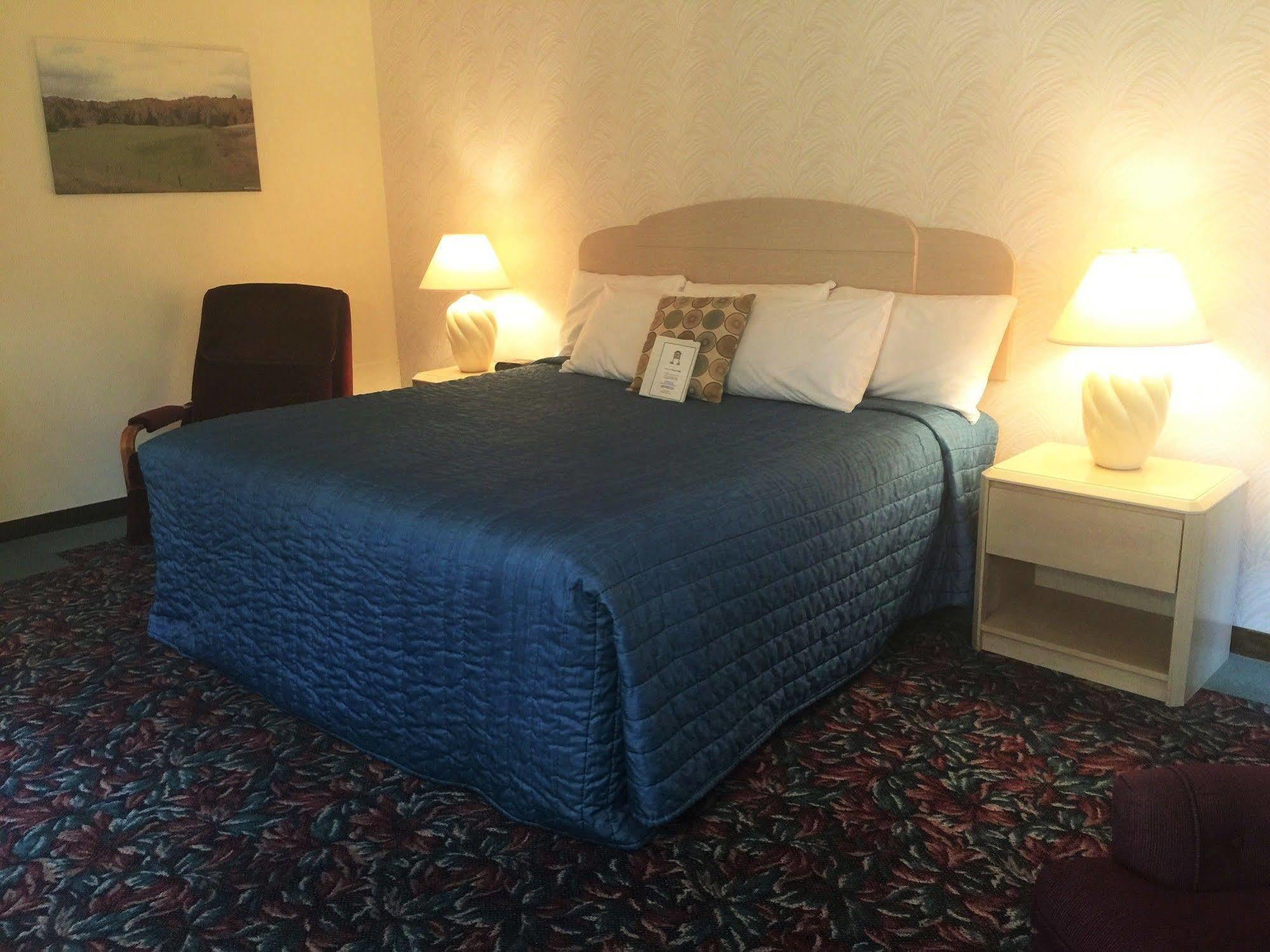 Cedar Motor Inn Marquette Ngoại thất bức ảnh