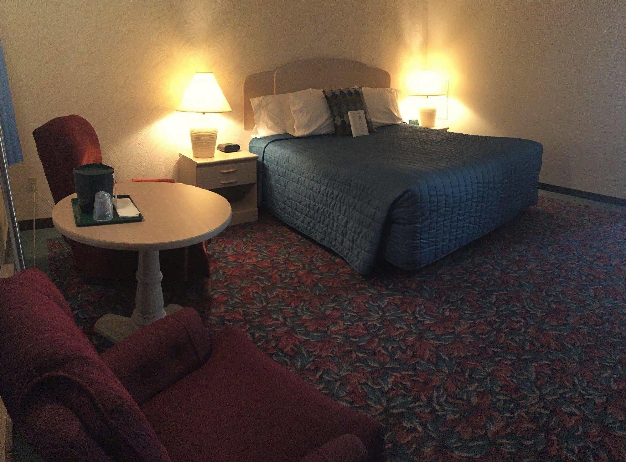Cedar Motor Inn Marquette Ngoại thất bức ảnh
