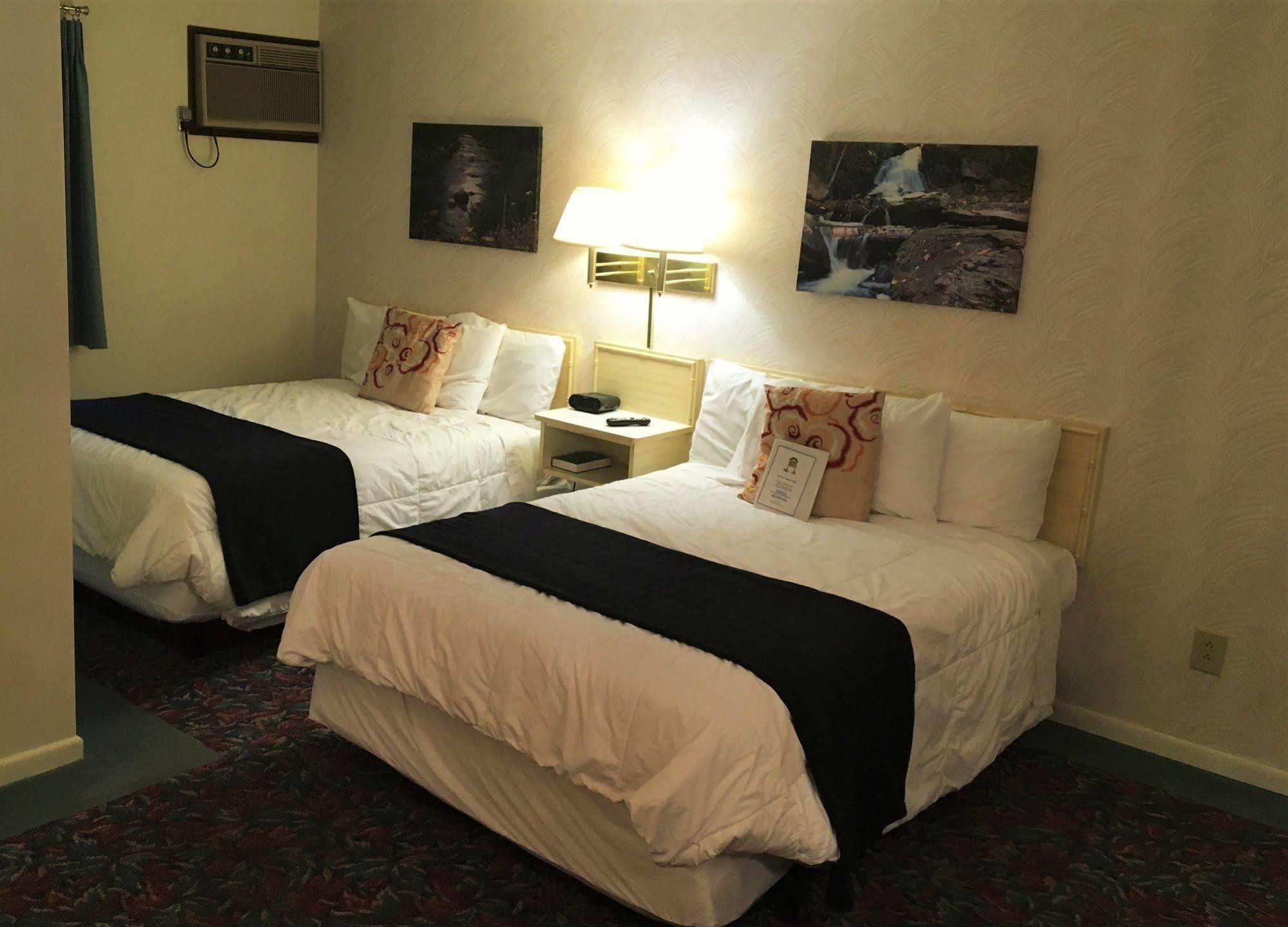 Cedar Motor Inn Marquette Ngoại thất bức ảnh