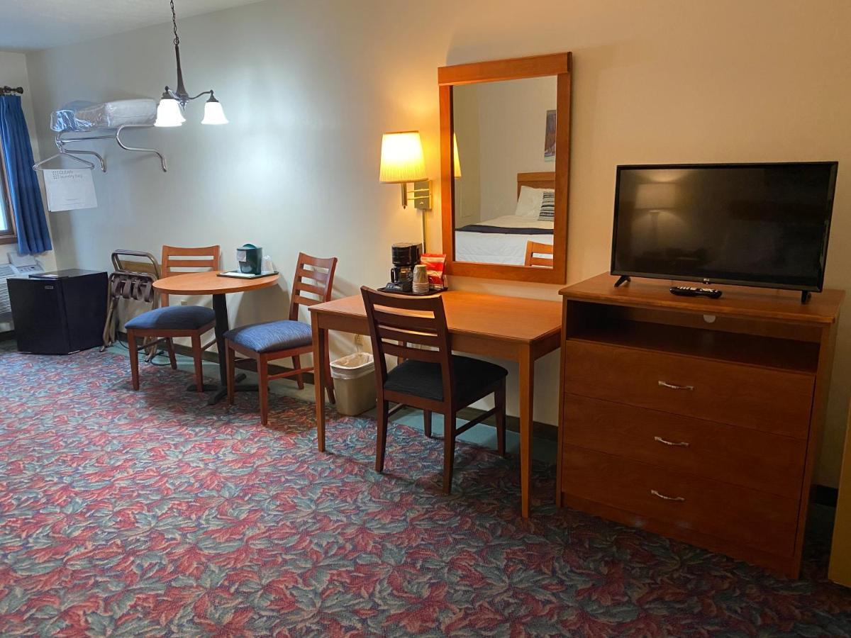 Cedar Motor Inn Marquette Ngoại thất bức ảnh